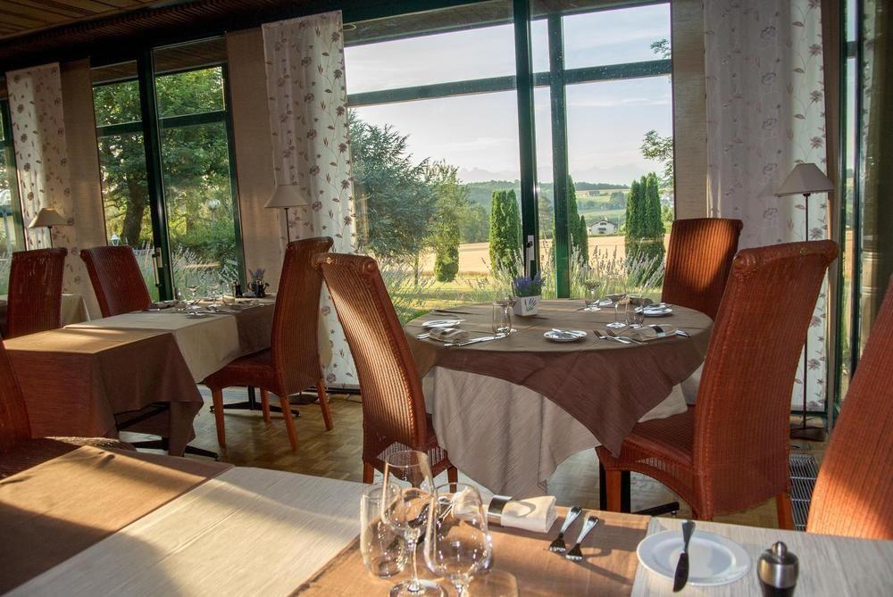 Hostellerie Les Chevreuils Lausanne Eksteriør billede