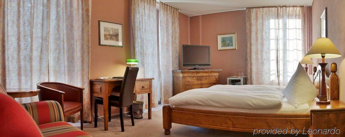 Hostellerie Les Chevreuils Lausanne Værelse billede